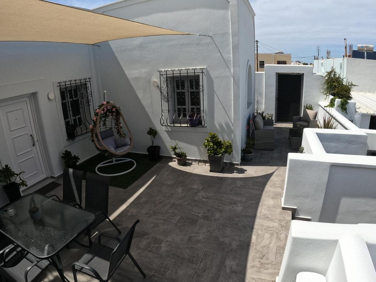 The Rock Luxury Homes Mesaria Exterior foto
